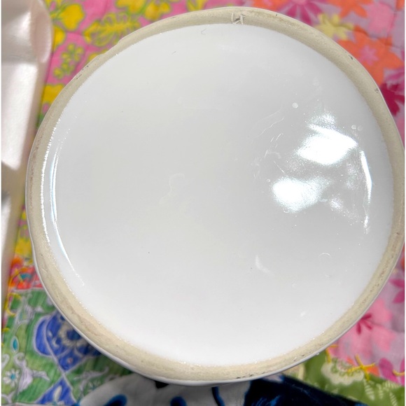 Pure White Lilies Utensils Holder - Picture 5 of 8